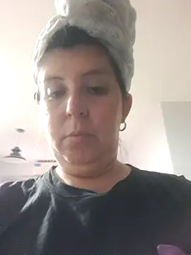 Snapshot of melucita chatting on March 26, 2026, 12:31 am melucita online show from March 26, 2026, 12:31 am