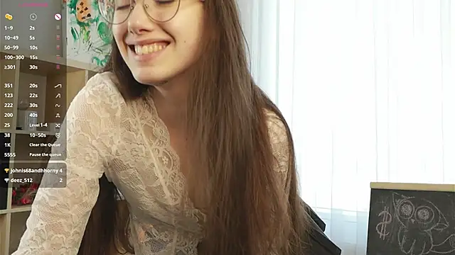 IsauraHolleman online show from April 2, 2026, 3:46 am