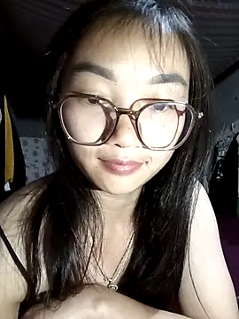 emmasexy2k online show from April 2, 2026, 1:46 am