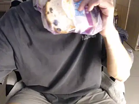 Kent6828 online show from April 1, 2026, 3:20 pm