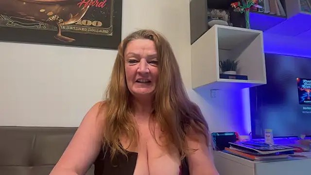 Milf-Gabi online show from May 12, 2026, 8:54 am