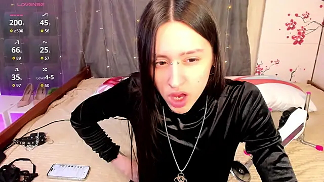 Finelia online show from April 5, 2026, 7:37 am