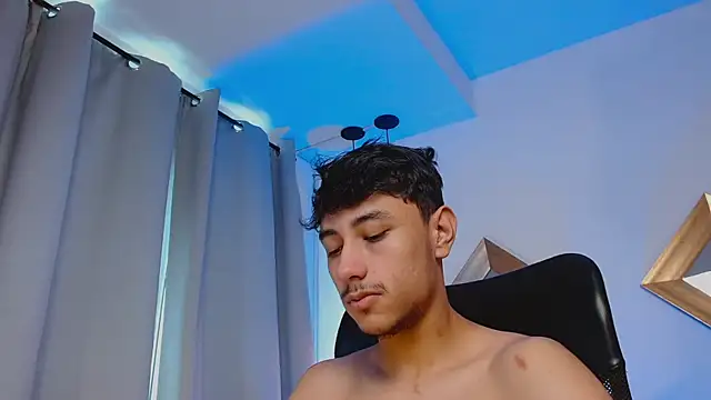 Vezzx online show from March 30, 2026, 6:31 pm