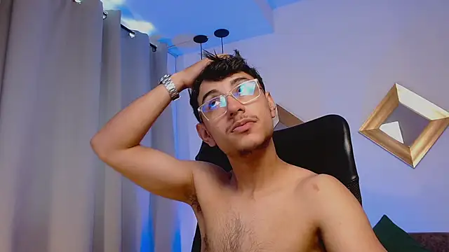 Vezzx online show from March 31, 2026, 6:43 pm