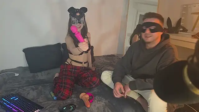 BunnyMeetsDilf online show from April 2, 2026, 9:10 pm