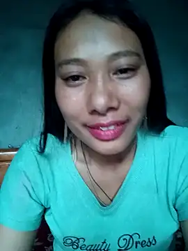 Snapshot of Leiley_98 chatting on April 22, 2026, 11:06 am Leiley 98 online show from April 22, 2026, 11:06 am