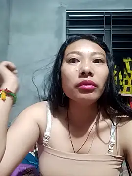 Snapshot of Leiley_98 chatting on April 29, 2026, 9:32 pm Leiley 98 online show from April 29, 2026, 9:32 pm