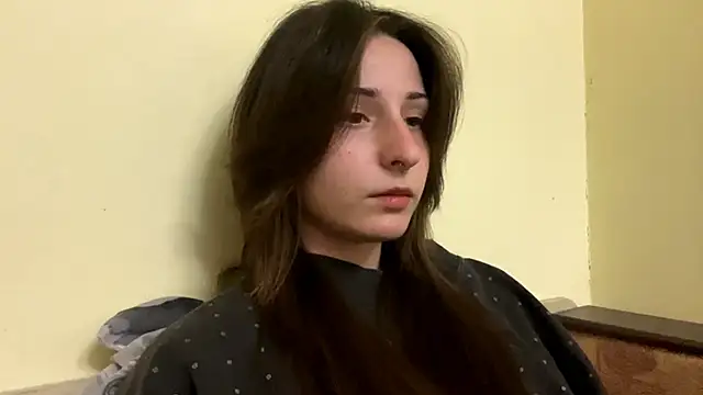 sakuraabloom7 online show from April 8, 2026, 4:52 pm