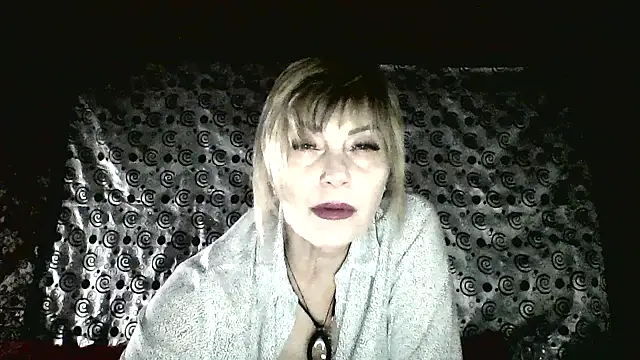 Lia Rayss online show from March 18, 2026, 8:10 pm