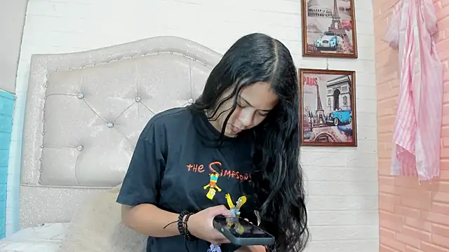 LITTLE-NESSA online show from April 17, 2026, 1:36 pm