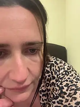 Siren  xxx online show from April 8, 2026, 8:32 pm