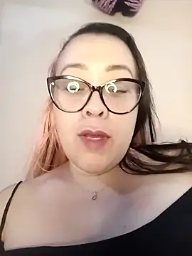 lua-bfly online show from April 7, 2026, 10:44 pm