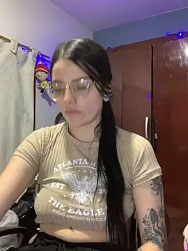 Tatii1 online show from April 5, 2026, 1:45 am