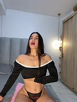 Snapshot of Valentina_lux1 chatting on July 8, 2026, 2:51 pm Valentina lux1 online show from July 8, 2026, 2:51 pm