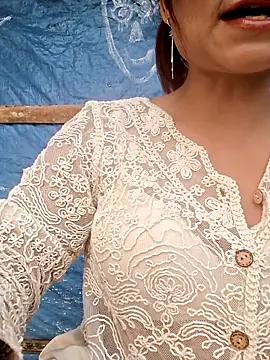 maymay121 online show from April 15, 2026, 12:27 am