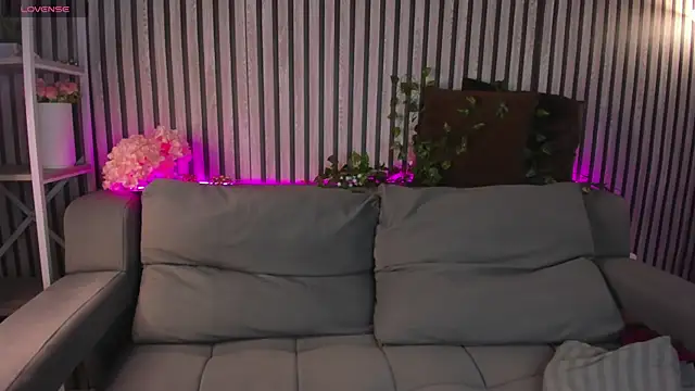 Lori Bllossom online show from April 6, 2026, 1:12 am