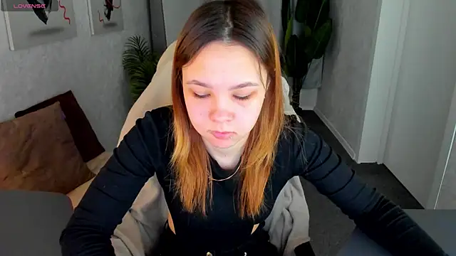 Lori Bllossom online show from April 17, 2026, 12:35 am