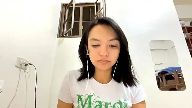 NoreenPierotti online show from April 8, 2026, 12:06 pm