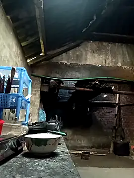 NIANIAKUTE online show from April 9, 2026, 1:07 am