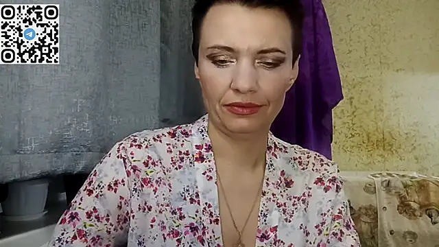 HotMamaQueen234 online show from April 1, 2026, 9:12 pm