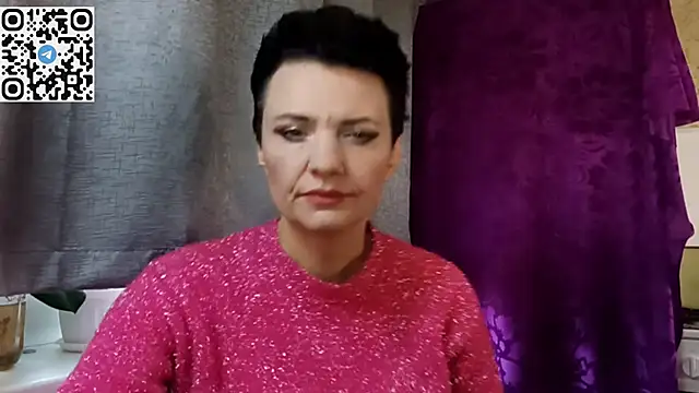 HotMamaQueen234 online show from April 15, 2026, 1:59 pm