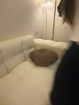 Xiaozuzongo1 online show from April 13, 2026, 12:42 pm