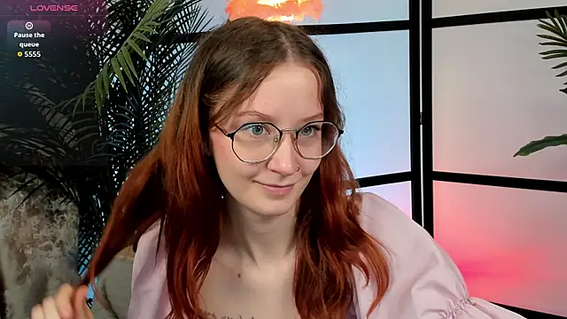 Snapshot of AmelieViolet chatting on June 23, 2026, 3:15 am AmelieViolet online show from June 23, 2026, 3:15 am
