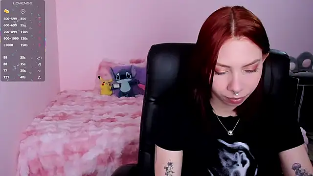 Snapshot of laurita_Olssen27 chatting on April 22, 2026, 2:46 pm laurita Olssen27 online show from April 22, 2026, 2:46 pm
