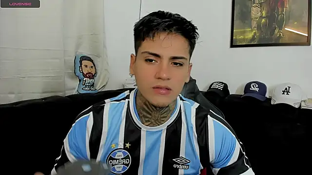 Snapshot of sweetlatinoboy chatting on April 23, 2026, 11:38 am sweetlatinoboy online show from April 23, 2026, 11:38 am