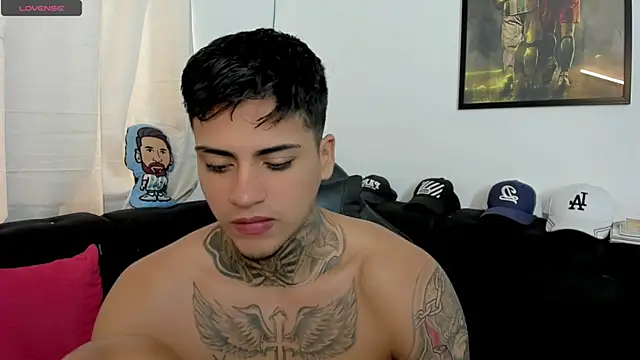 Snapshot of sweetlatinoboy chatting on April 19, 2026, 1:01 pm sweetlatinoboy online show from April 19, 2026, 1:01 pm
