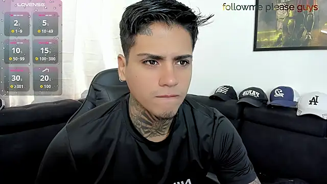 Snapshot of sweetlatinoboy chatting on April 25, 2026, 12:41 pm sweetlatinoboy online show from April 25, 2026, 12:41 pm
