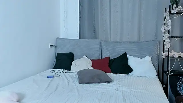 Shadow blink online show from April 2, 2026, 1:07 pm