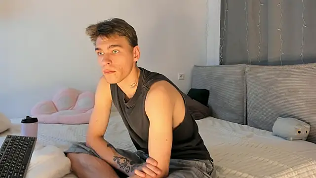 Shadow blink online show from April 6, 2026, 2:07 pm