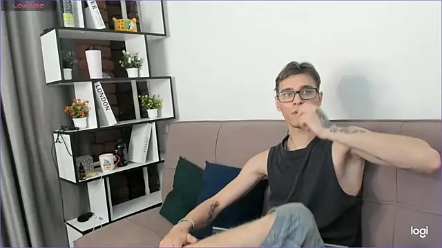 Shadow blink online show from April 12, 2026, 12:52 pm