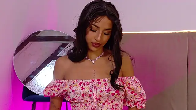 AriaCollin online show from April 1, 2026, 11:01 pm