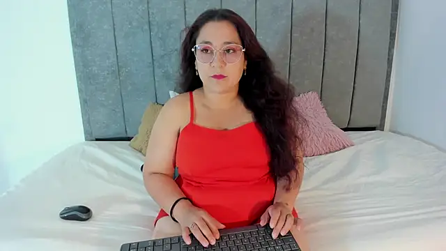 Reina Mia1 online show from March 30, 2026, 12:17 pm