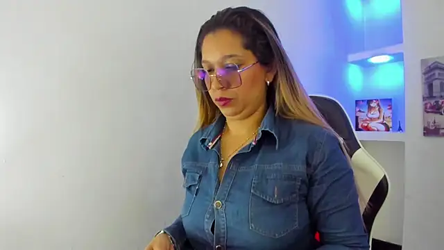 Melisa 14 online show from May 28, 2026, 1:50 pm