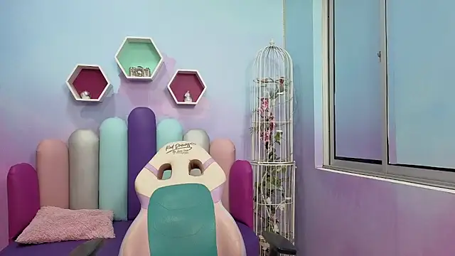 Snapshot of Isaa_Skinny chatting on May 23, 2026, 4:11 am Isaa Skinny online show from May 23, 2026, 4:11 am