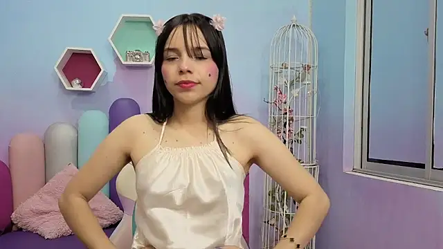 Snapshot of Isaa_Skinny chatting on June 4, 2026, 3:44 am Isaa Skinny online show from June 4, 2026, 3:44 am