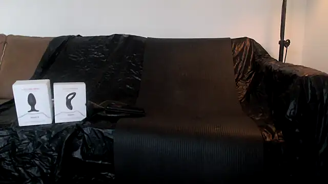 Snapshot of latexslaveboy chatting on June 23, 2026, 7:45 pm latexslaveboy online show from June 23, 2026, 7:45 pm