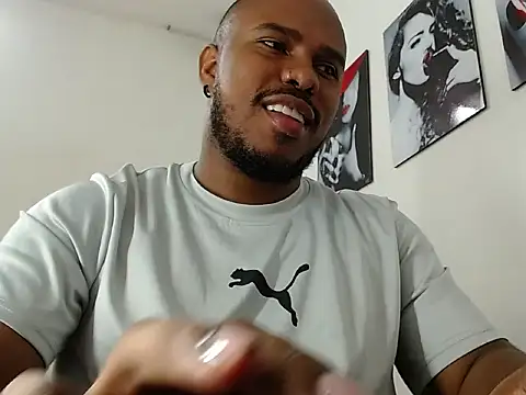Snapshot of Alessandro_Hamed chatting on April 23, 2026, 3:13 pm Alessandro Hamed online show from April 23, 2026, 3:13 pm