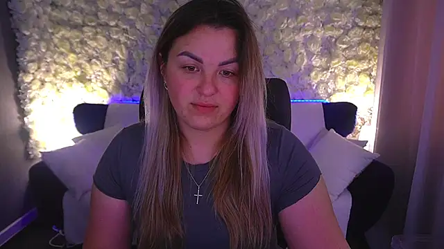 AlissyaGrayy online show from May 12, 2026, 12:44 pm