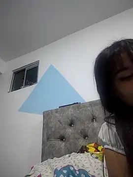 cristaal pink online show from March 31, 2026, 7:32 am