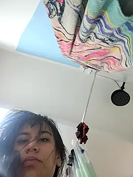 cristaal pink online show from April 2, 2026, 2:46 pm