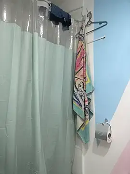 cristaal pink online show from March 29, 2026, 7:04 pm