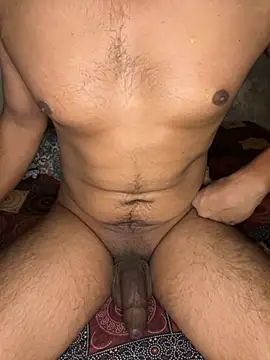 Snapshot of hotty_top chatting on May 21, 2026, 7:28 am hotty top online show from May 21, 2026, 7:28 am