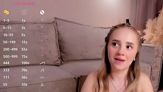 AmilyMoore online show from March 31, 2026, 1:46 pm