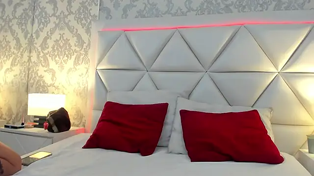 AlexaGiraud online show from April 16, 2026, 11:55 am