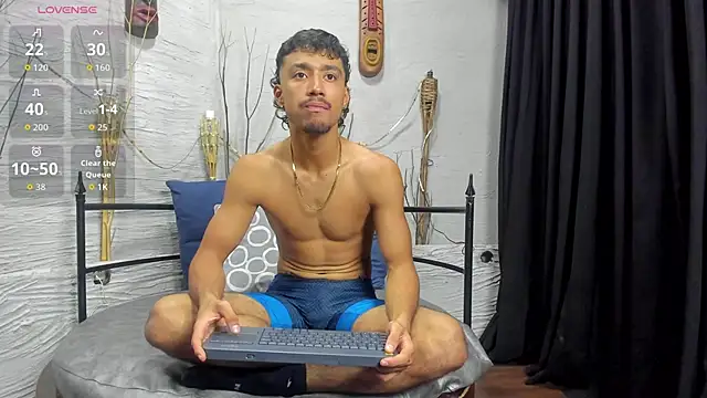 alexis stonne online show from March 26, 2026, 7:23 pm