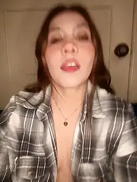 Amsthey29 online show from April 18, 2026, 4:26 am